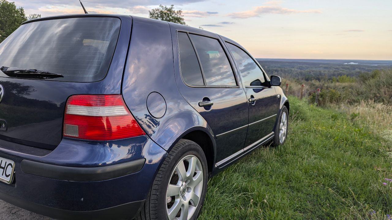 Volkswagen Golf - фото 6