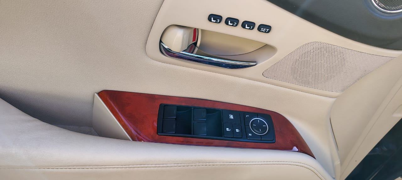 Lexus RX - фото 3