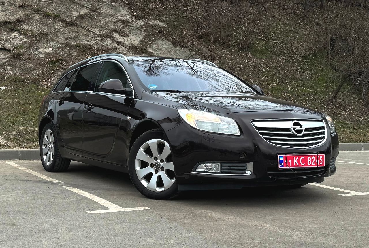 Opel Insignia - фото 1