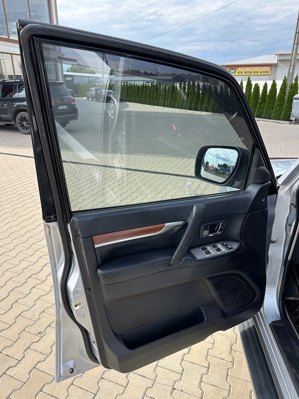 Mitsubishi Pajero - фото 7