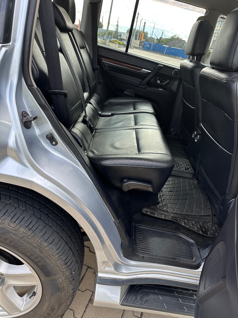 Mitsubishi Pajero - фото 11