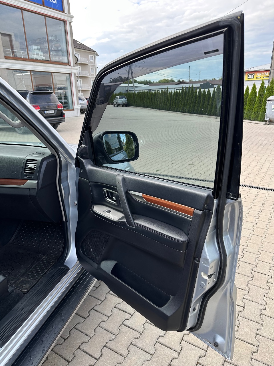 Mitsubishi Pajero - фото 12