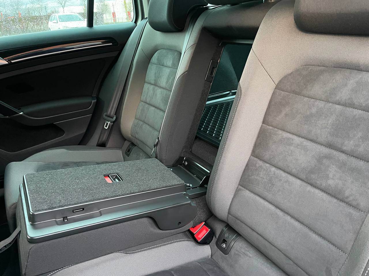 Volkswagen Golf Sportsvan - фото 12