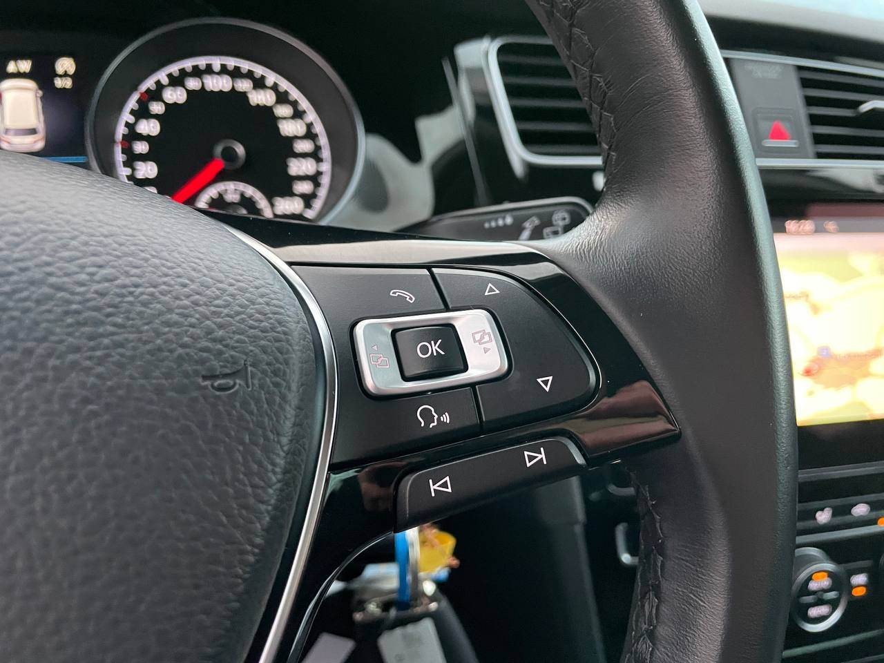 Volkswagen Golf Sportsvan - фото 16