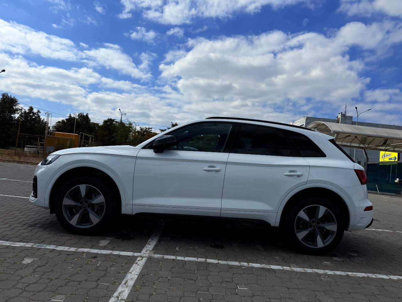 Audi Q5 - фото 4