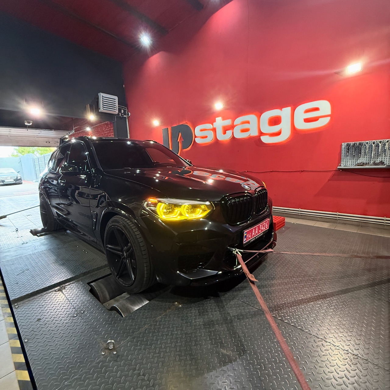 BMW X3 - фото 1