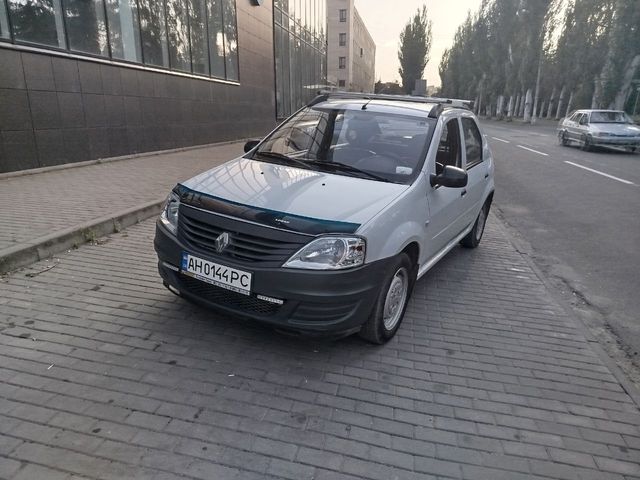 Renault Logan - зображення 1