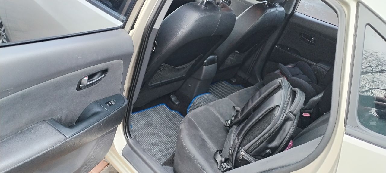 Hyundai Elantra - фото 11