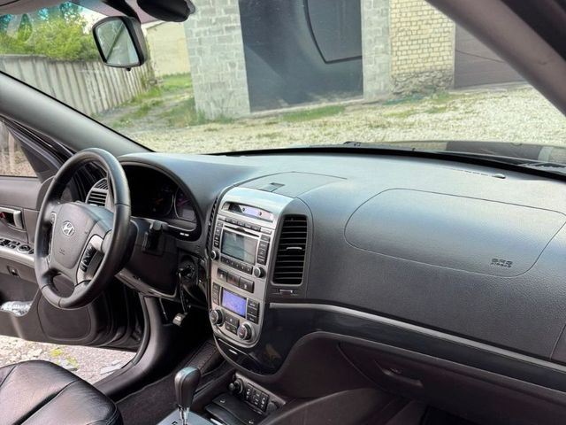 Hyundai Santa Fe - фото 2