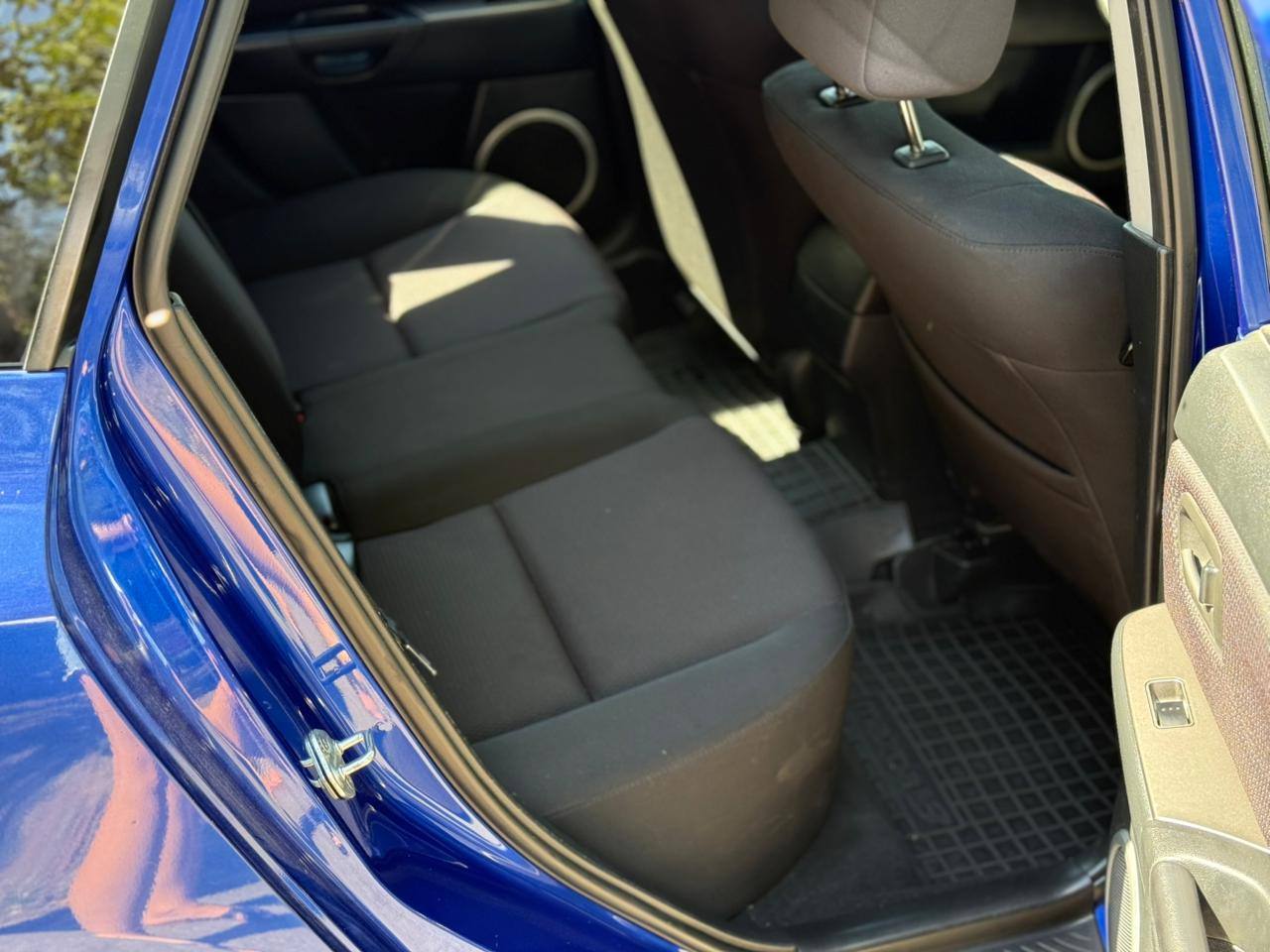 Mazda 3 - фото 13