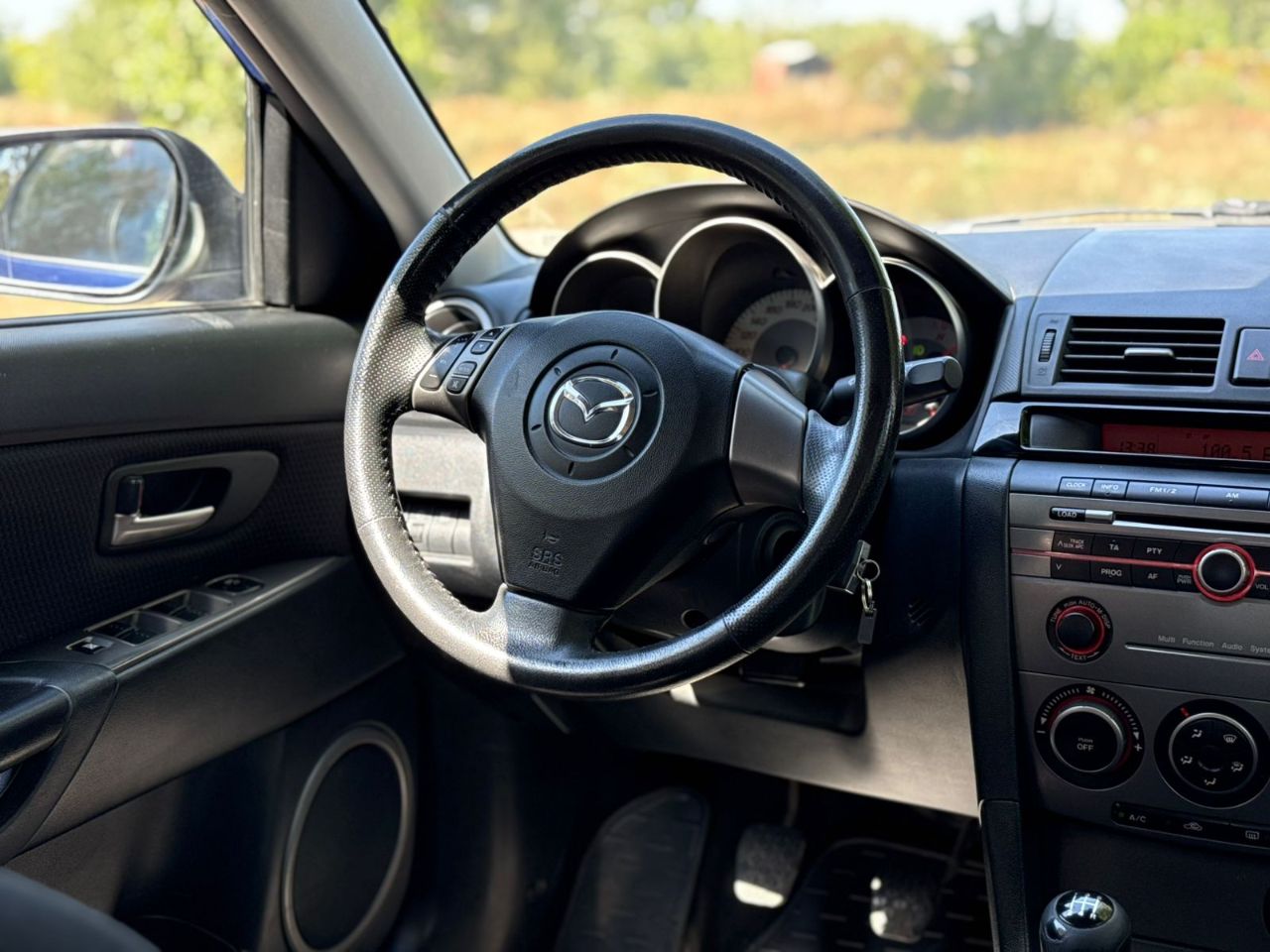 Mazda 3 - фото 15