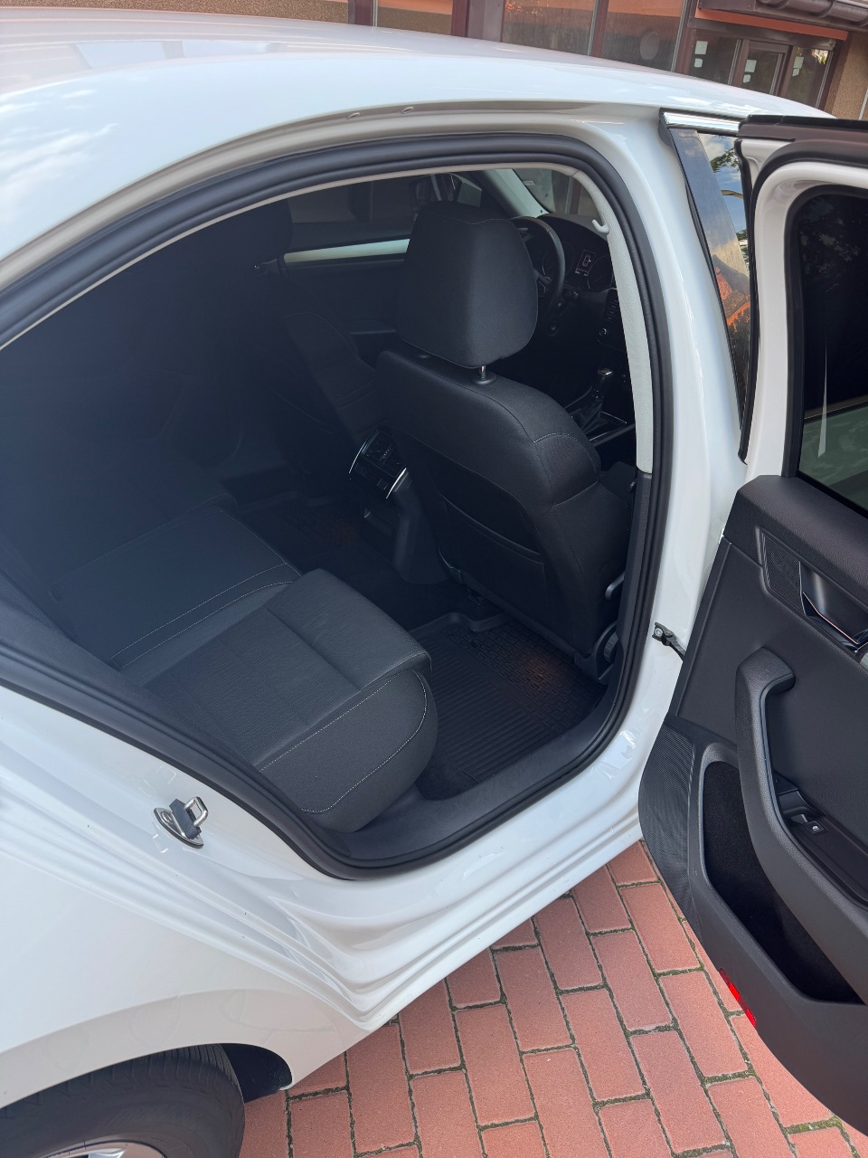 Skoda Superb - фото 21