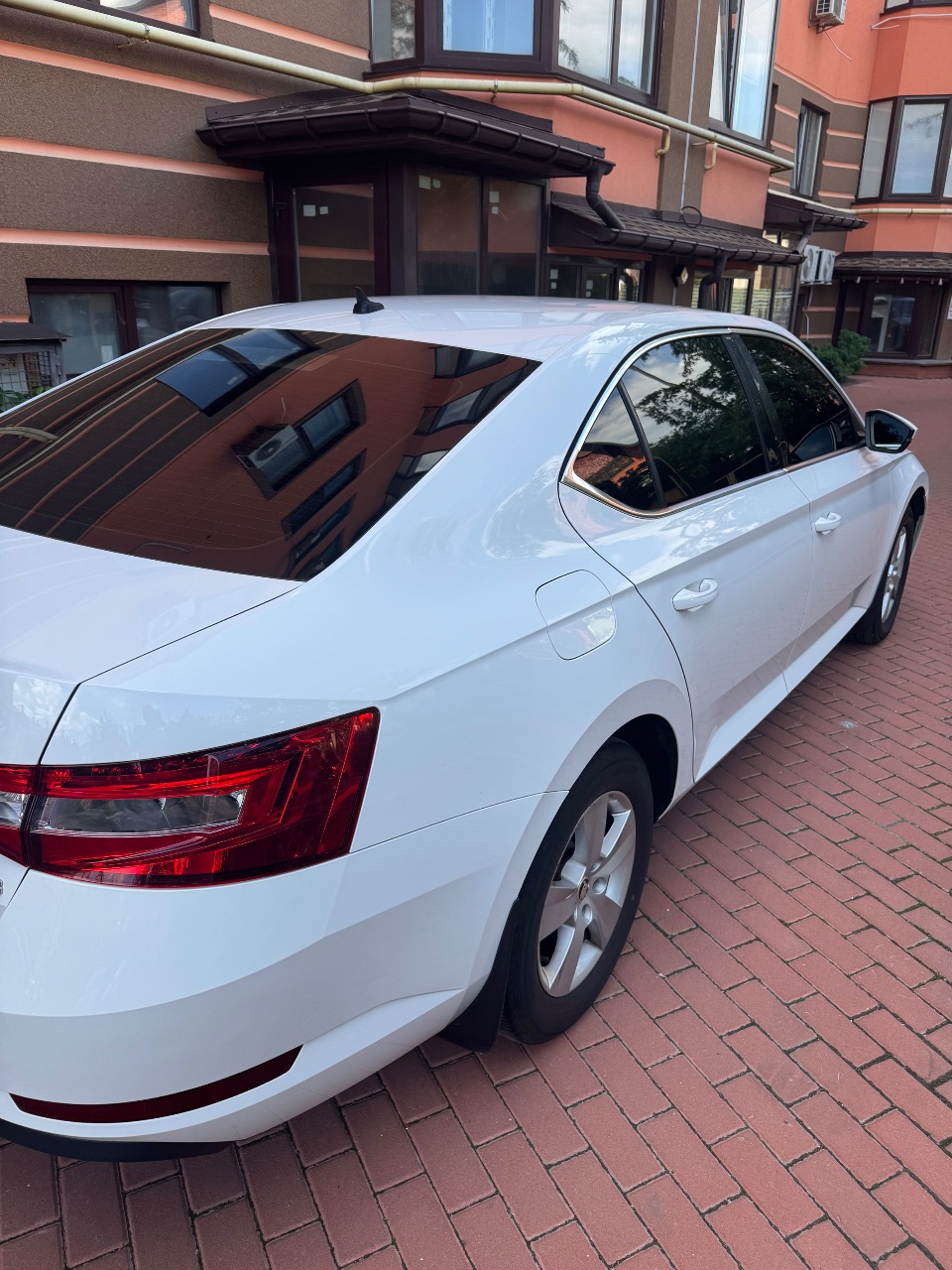 Skoda Superb - фото 7