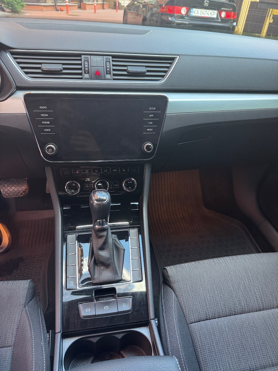 Skoda Superb - фото 31