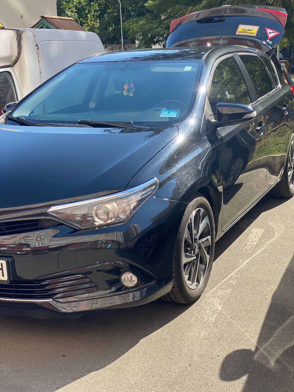 Toyota Auris - фото 6