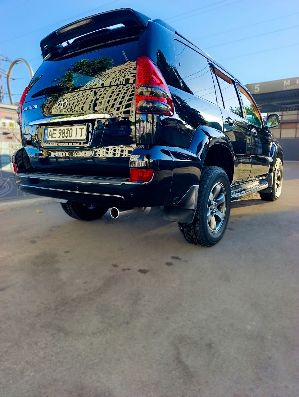 Toyota Land Cruiser - фото 1