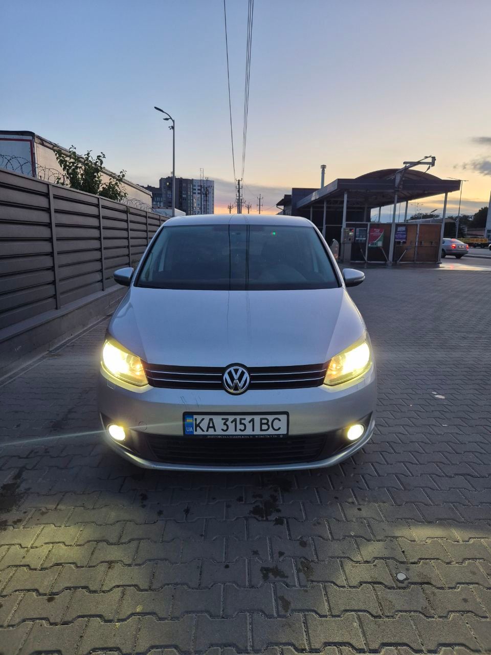 Volkswagen Touran - фото 4