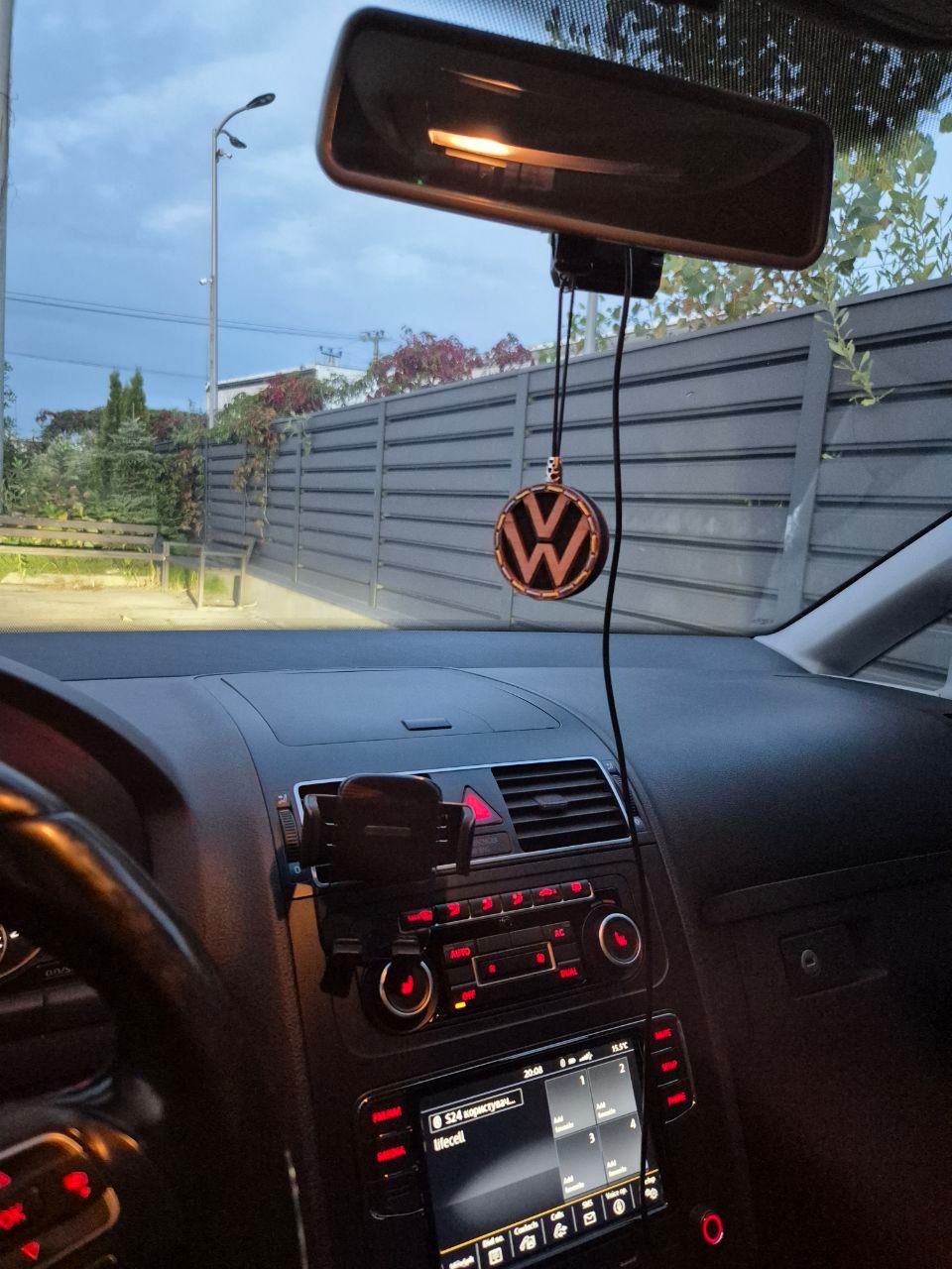 Volkswagen Touran - фото 12