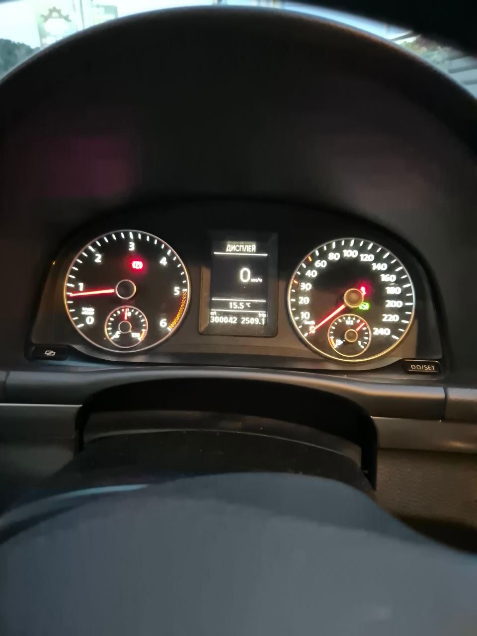 Volkswagen Touran - фото 6