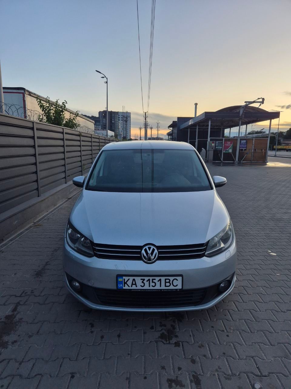 Volkswagen Touran - фото 2