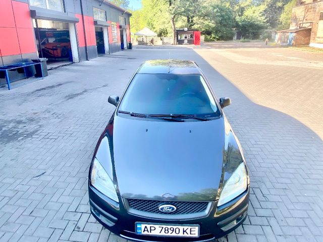 Ford Focus - фото 5