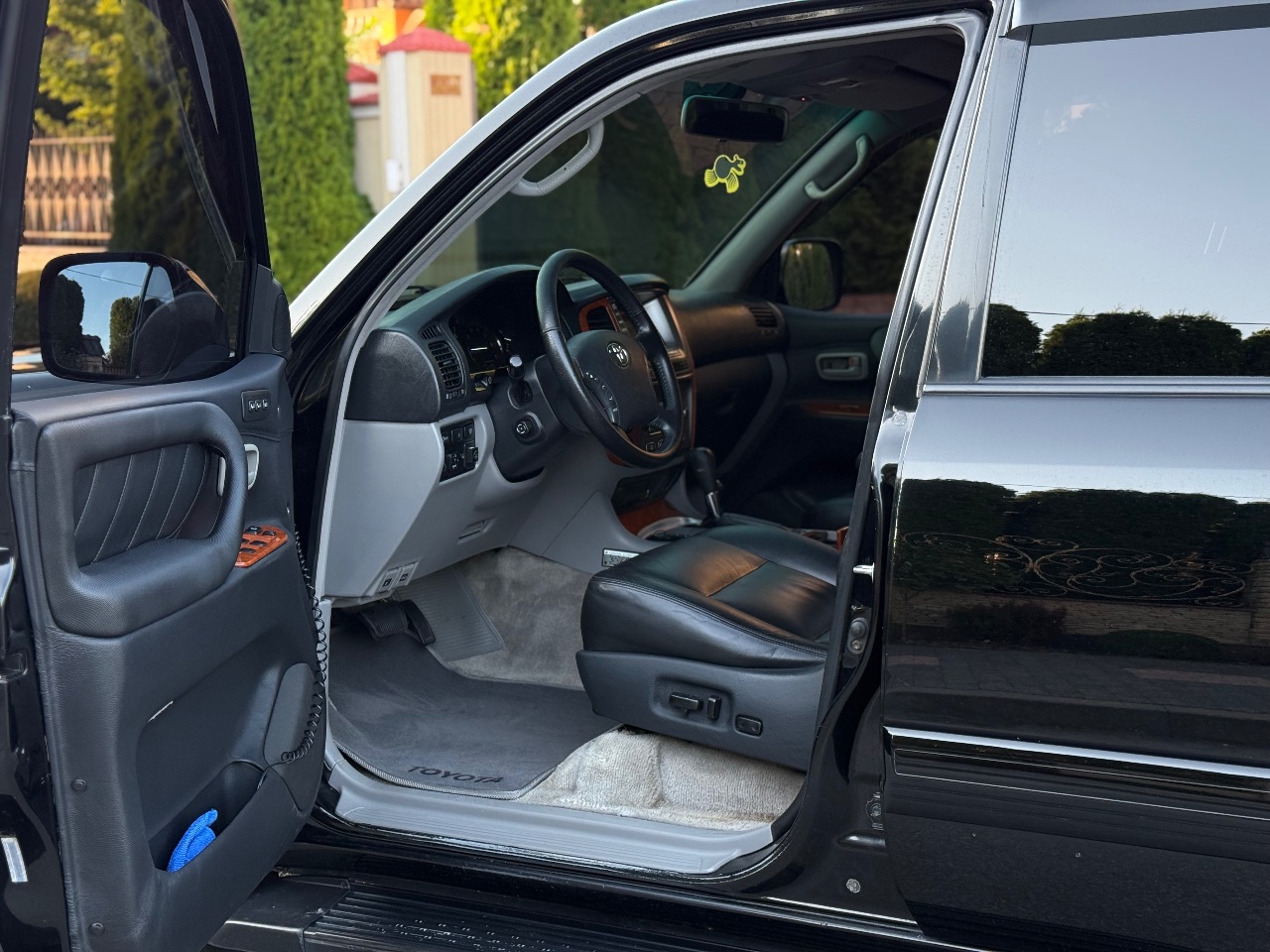 Toyota Land Cruiser - фото 5