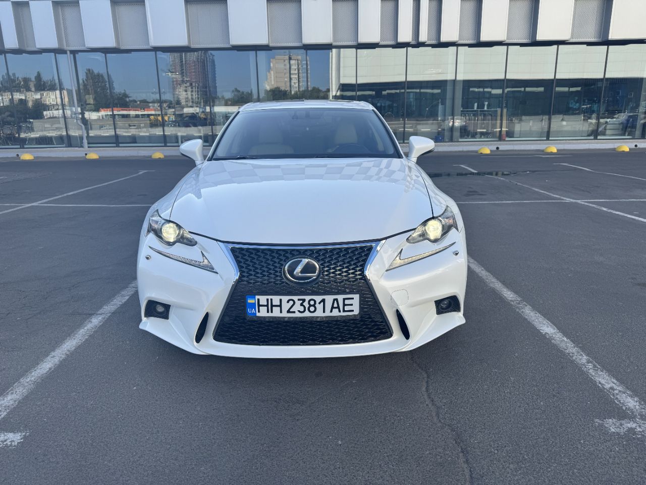 Lexus IS - фото 2