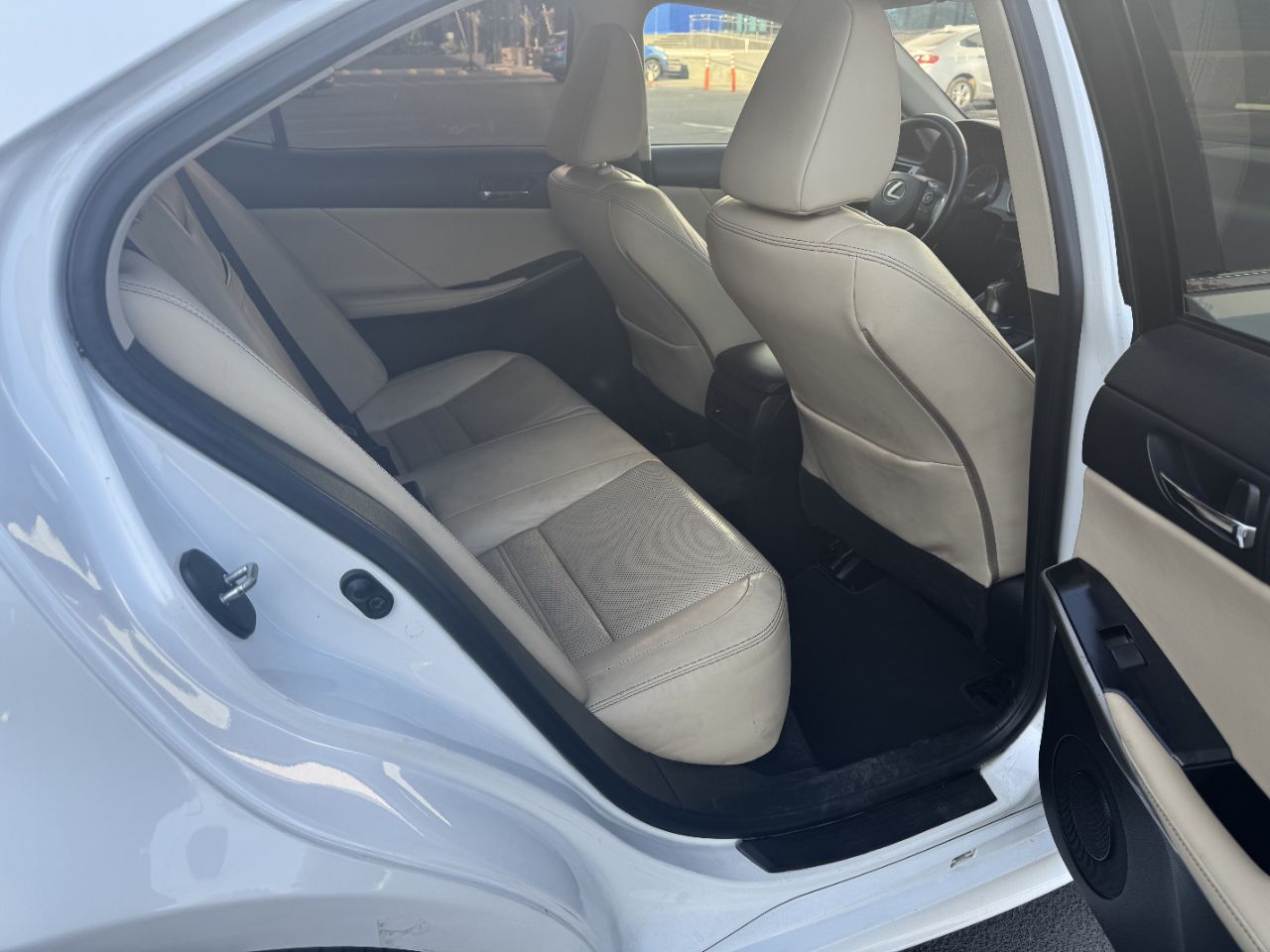 Lexus IS - фото 19