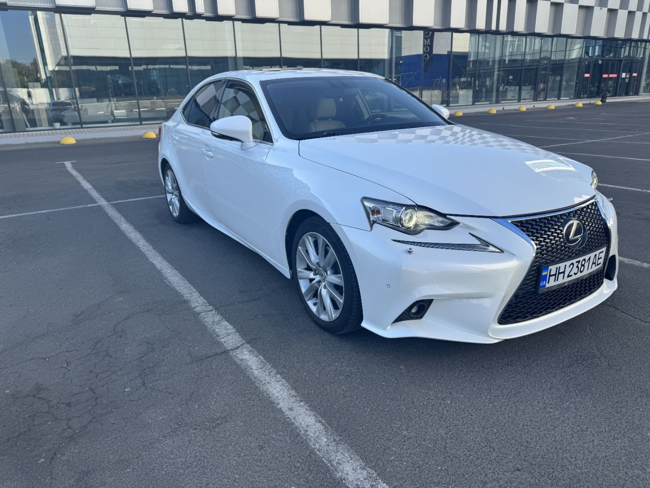 Lexus IS - фото 4