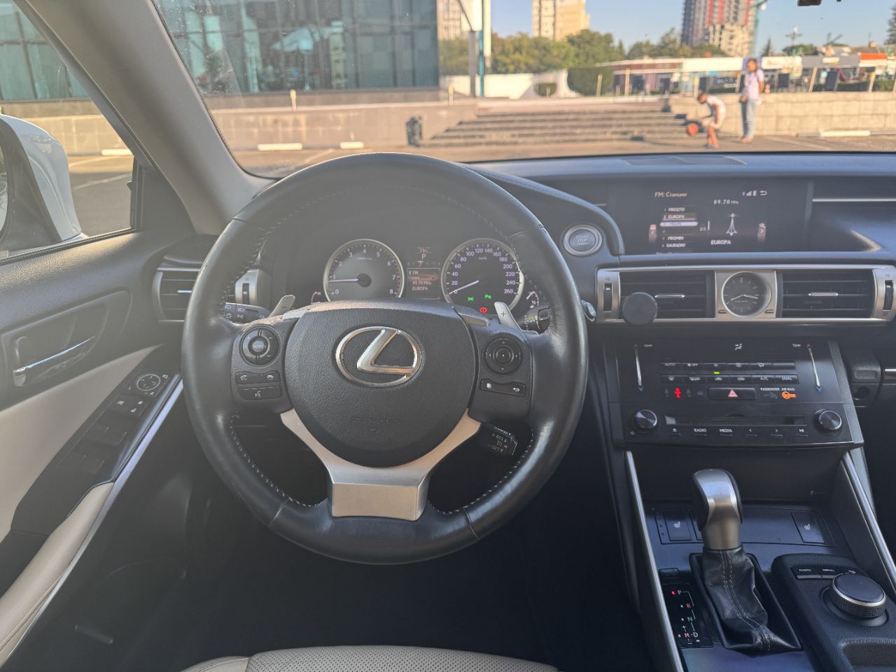 Lexus IS - фото 16