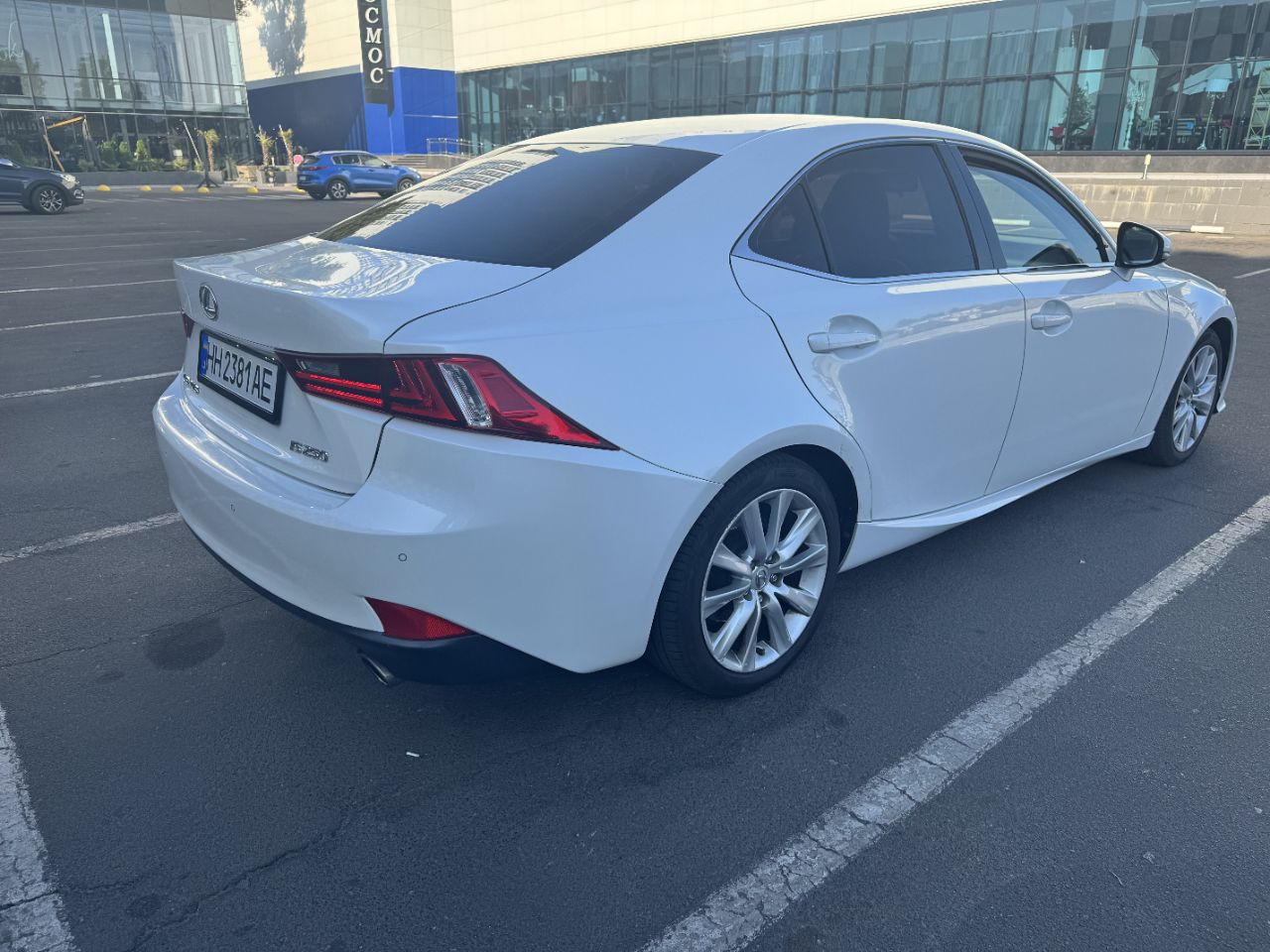 Lexus IS - фото 9