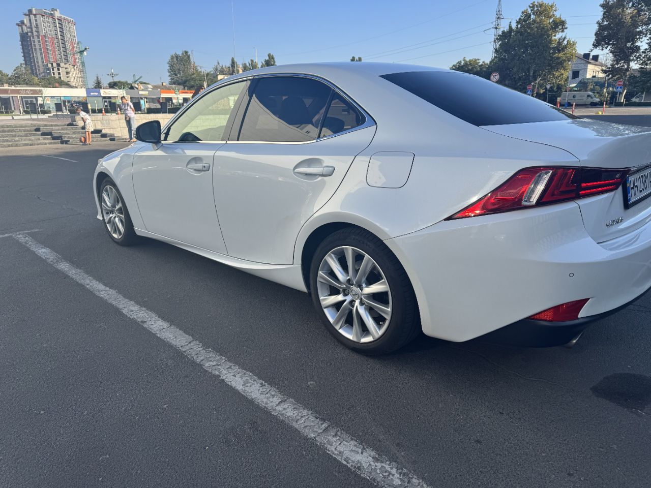 Lexus IS - фото 11