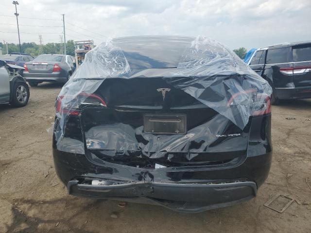 Tesla Model Y - фото 6