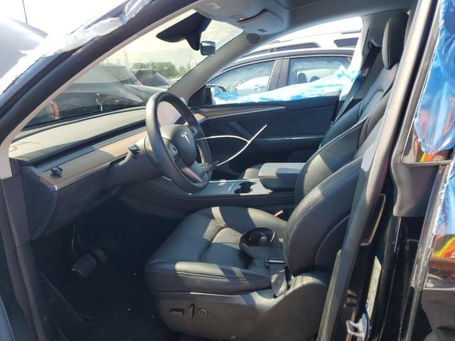 Tesla Model Y - фото 7