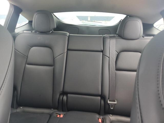 Tesla Model Y - фото 10