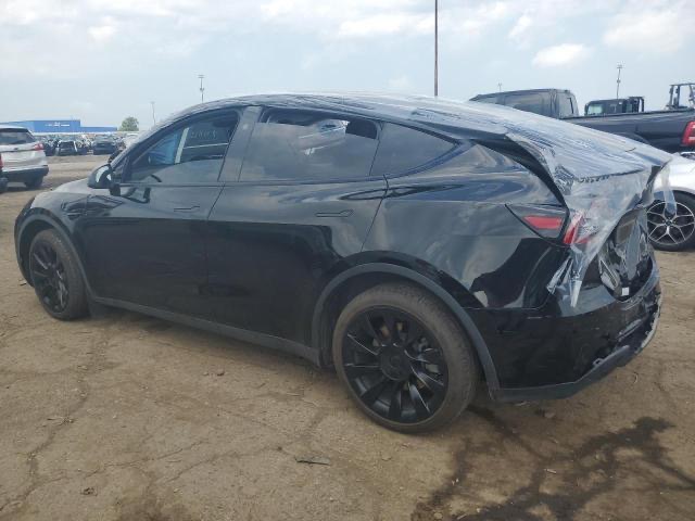 Tesla Model Y - фото 2