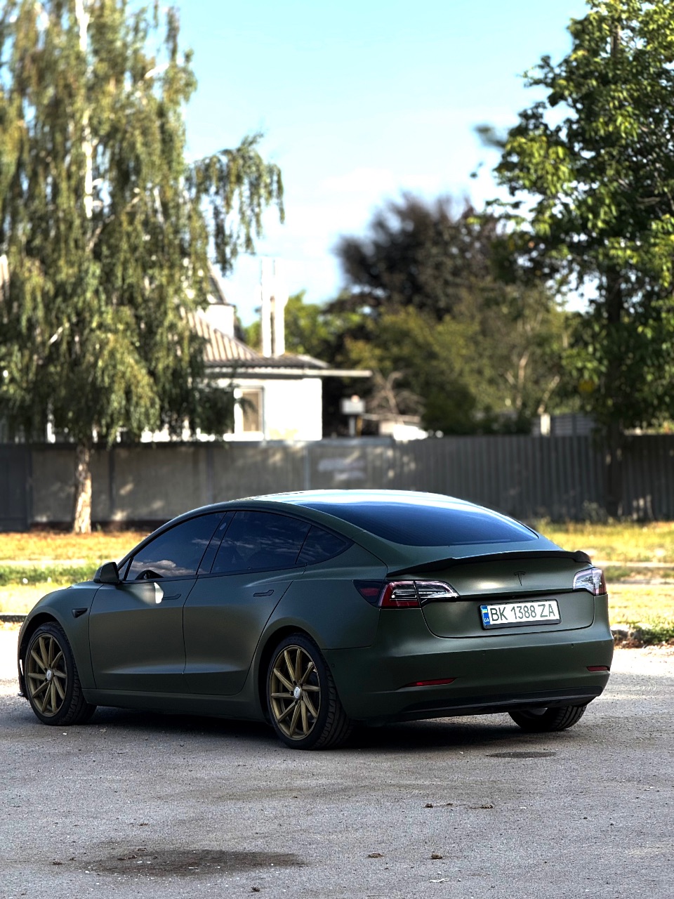 Tesla Model 3 - фото 14