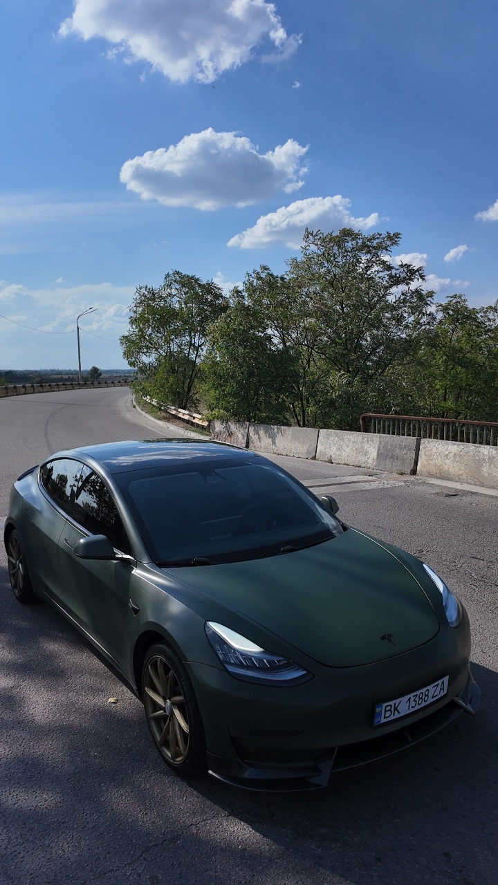 Tesla Model 3 - фото 8