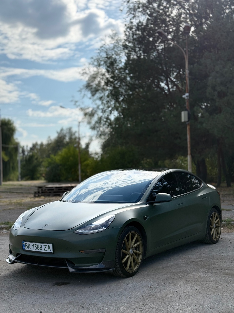 Tesla Model 3 - фото 7