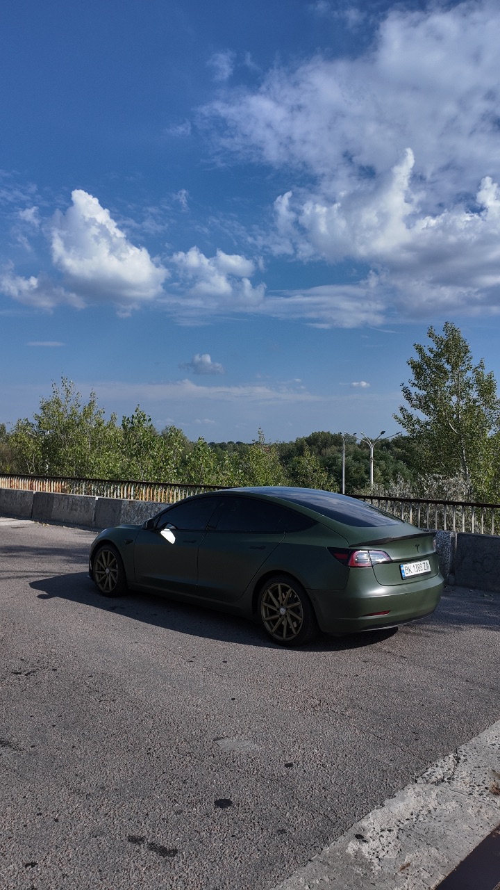 Tesla Model 3 - фото 15