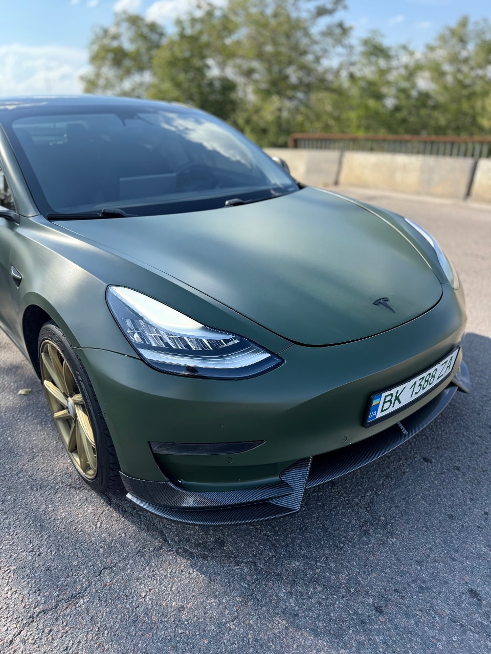 Tesla Model 3 - фото 2