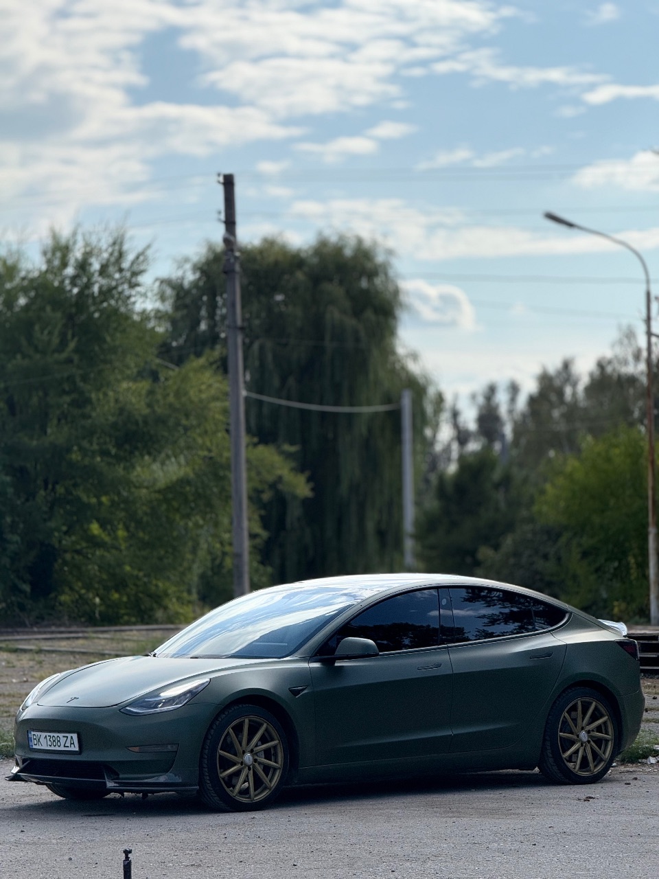 Tesla Model 3 - фото 11