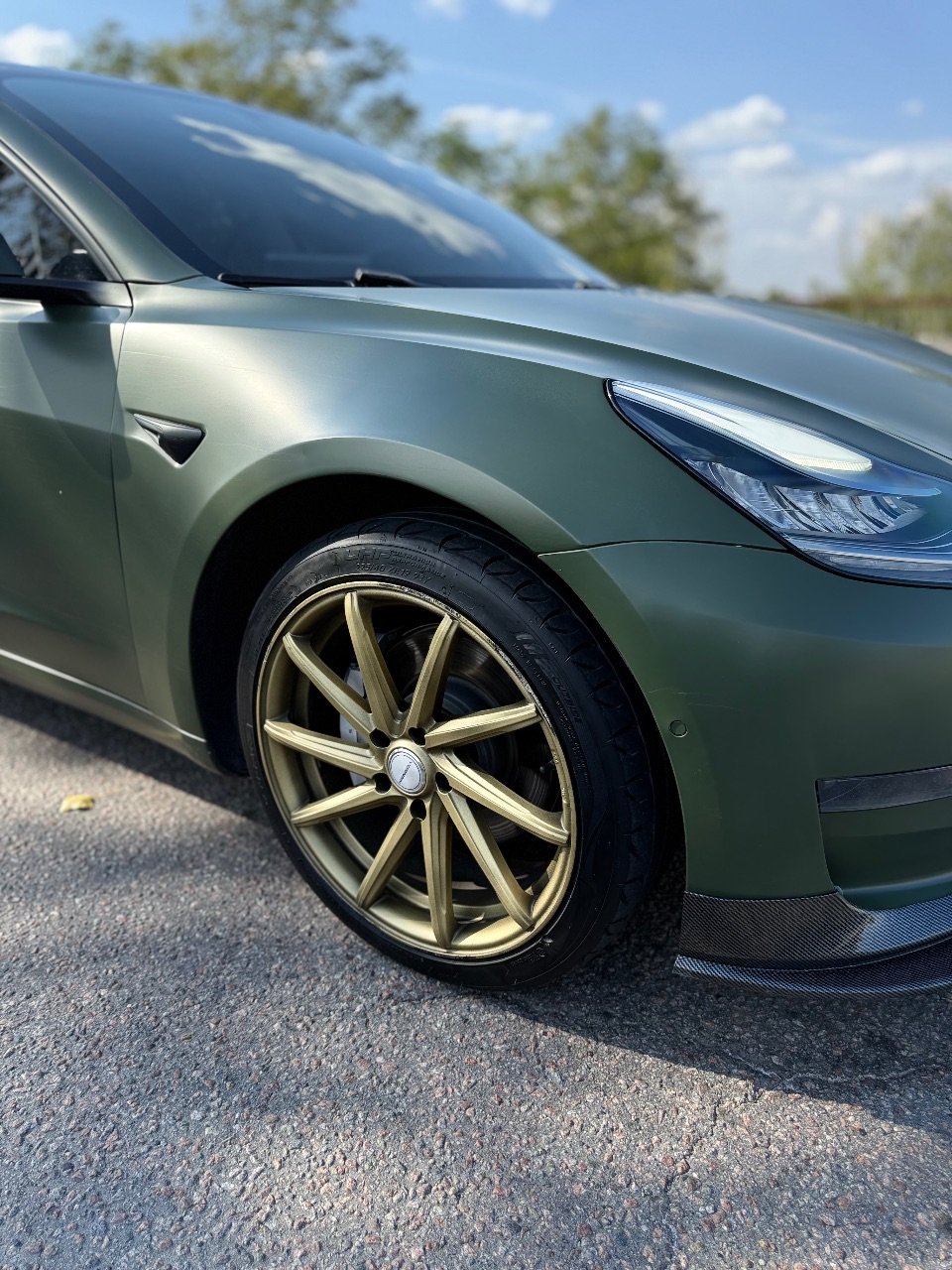 Tesla Model 3 - фото 41