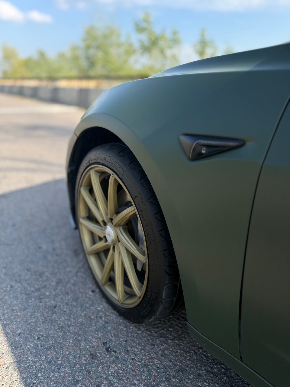 Tesla Model 3 - фото 42