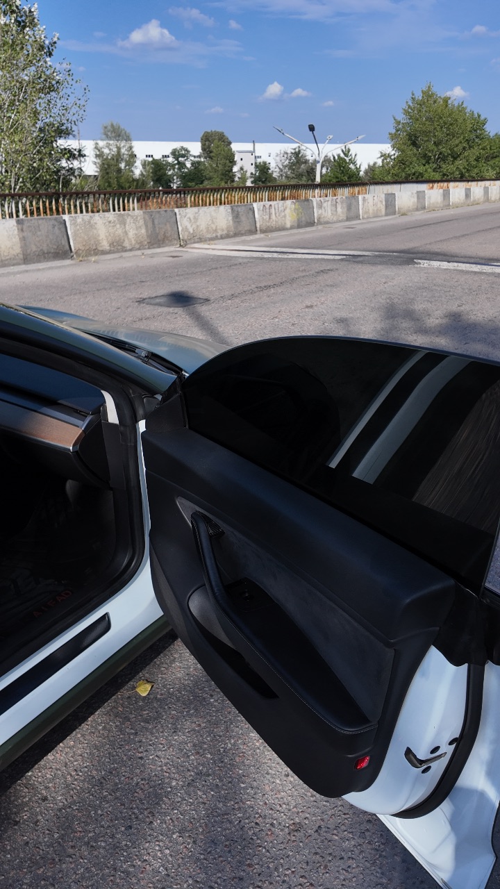 Tesla Model 3 - фото 39