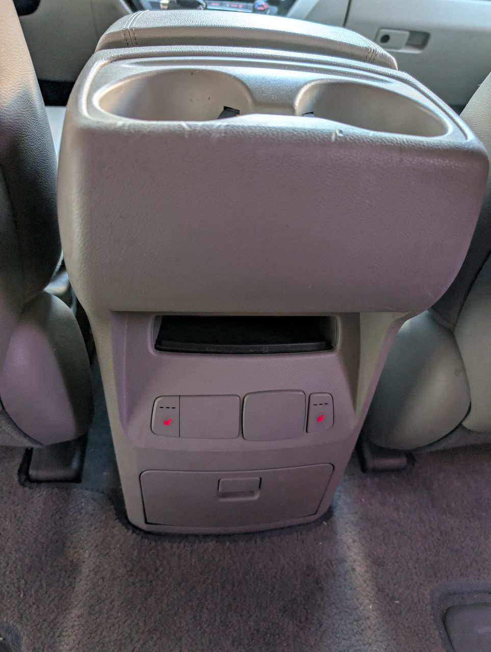 Kia Carnival - фото 20