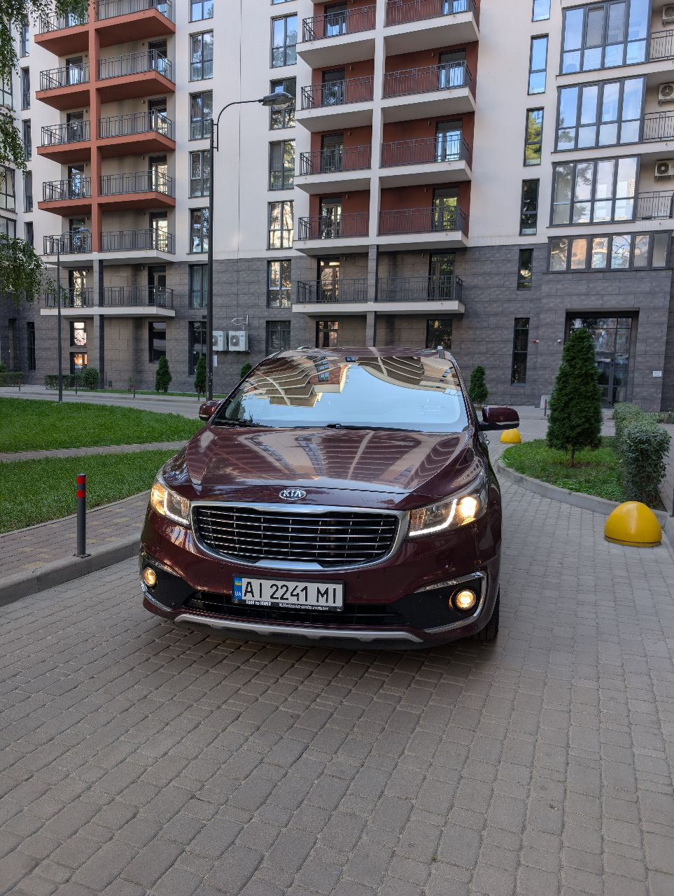 Kia Carnival - фото 2