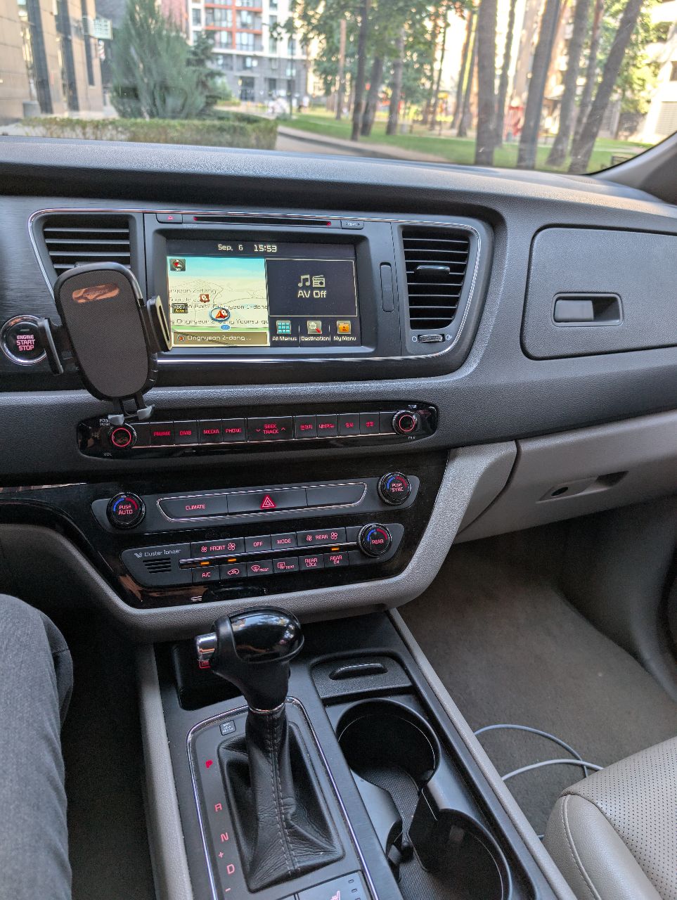 Kia Carnival - фото 12