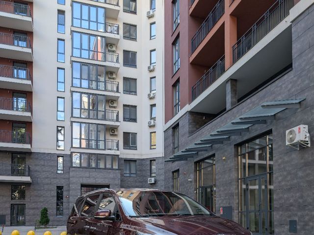 Kia Carnival - фото 1