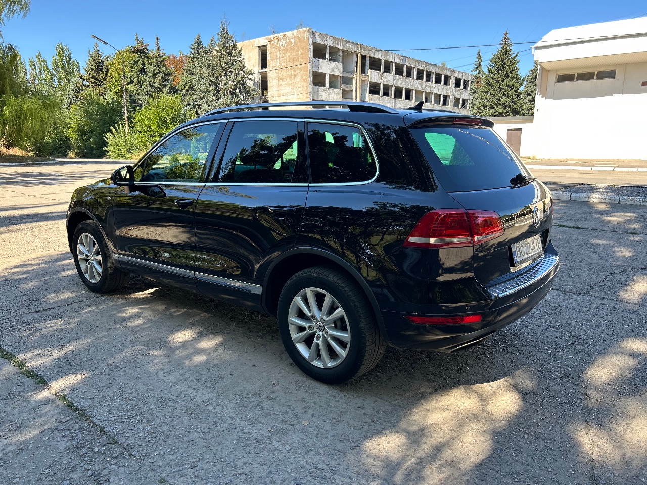 Volkswagen Touareg - фото 4